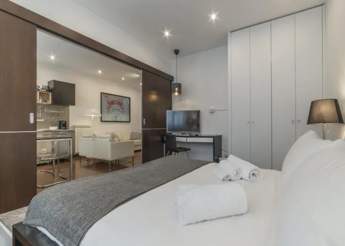 Via Luigi Rizzo 28, Interno 01