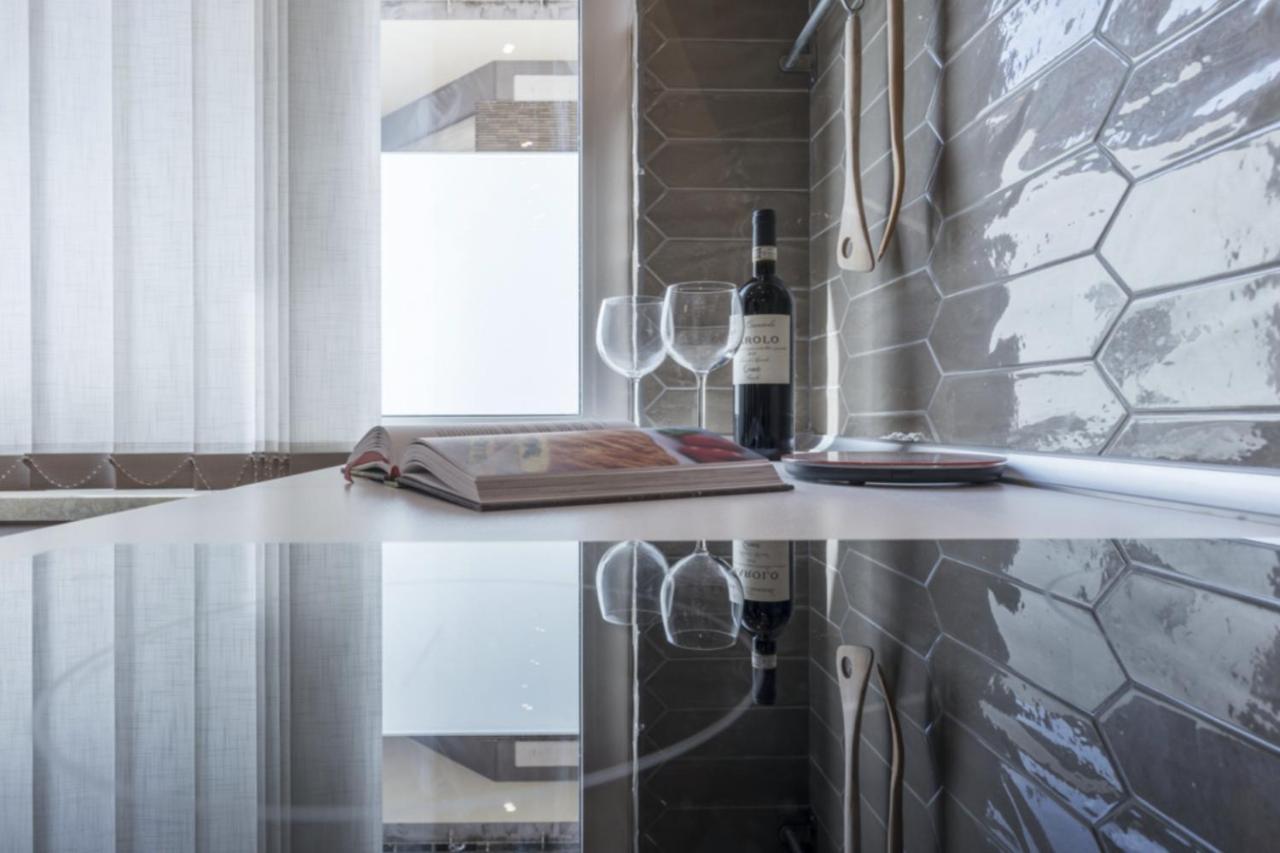 Via Luigi Rizzo 28, Interno 01 *
